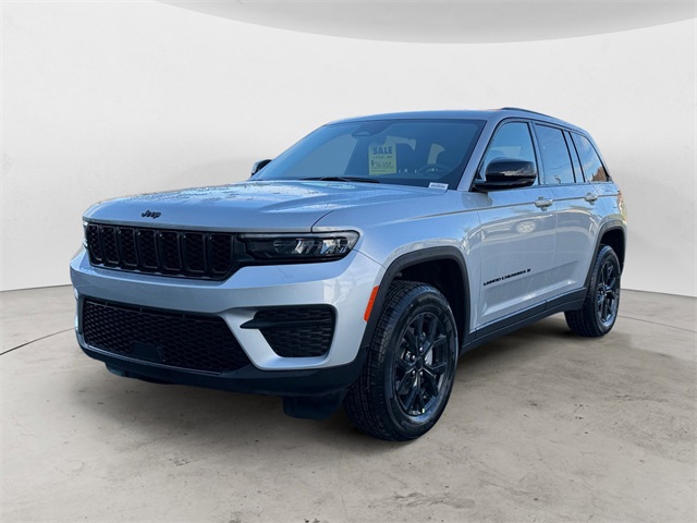 2025 Jeep Grand Cherokee Altitude's photo