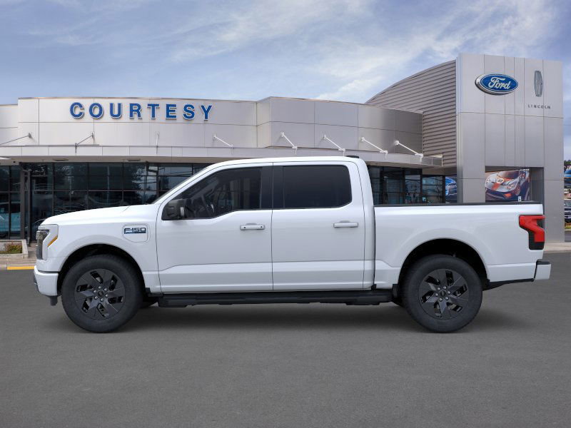 2025 Ford F-150 Lightning photo 2
