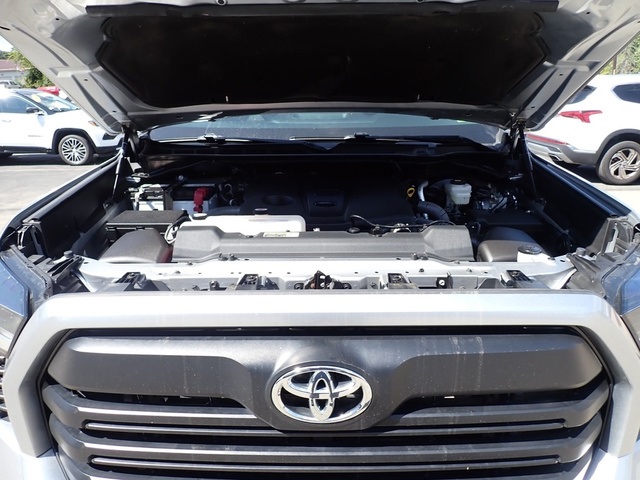 2023 Toyota Tundra SR5 CrewMax photo 11