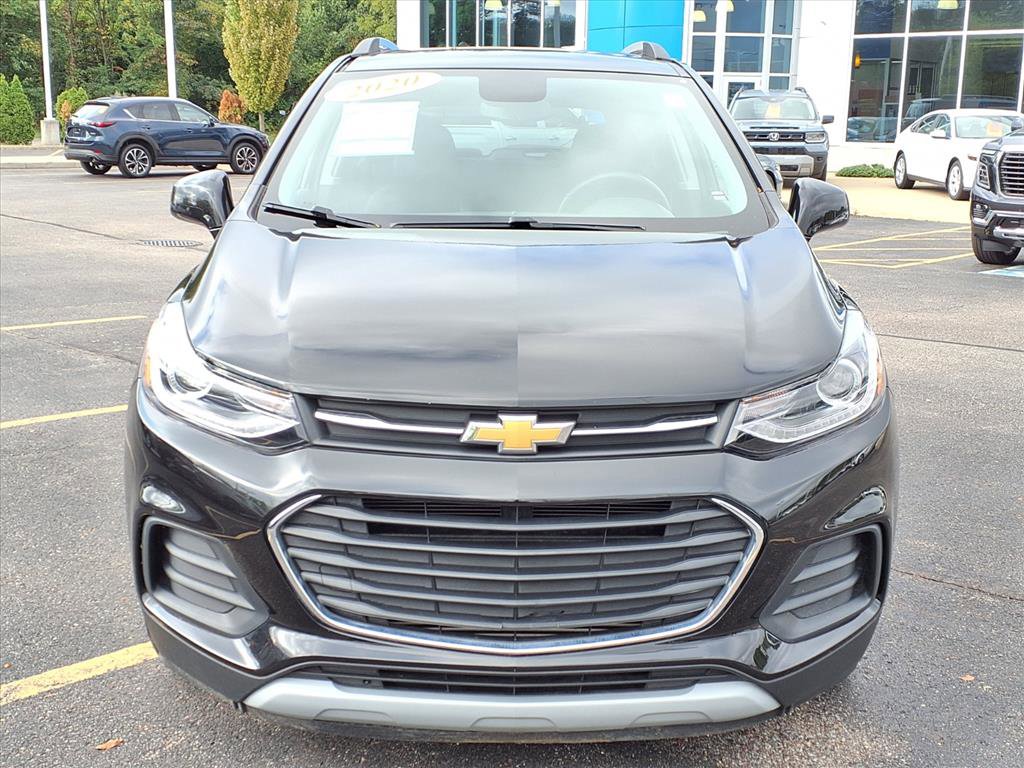 2020 Chevrolet Trax LT photo 2