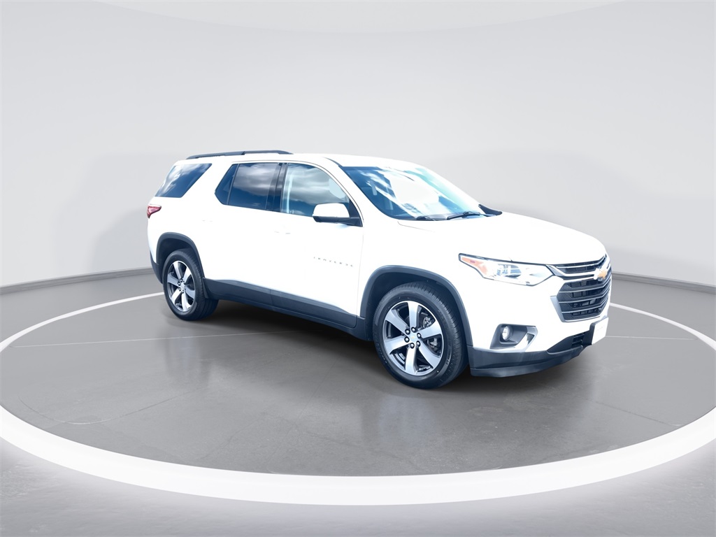 2021 Chevrolet Traverse Leather photo 2