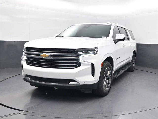 2023 Chevrolet Suburban LT's photo