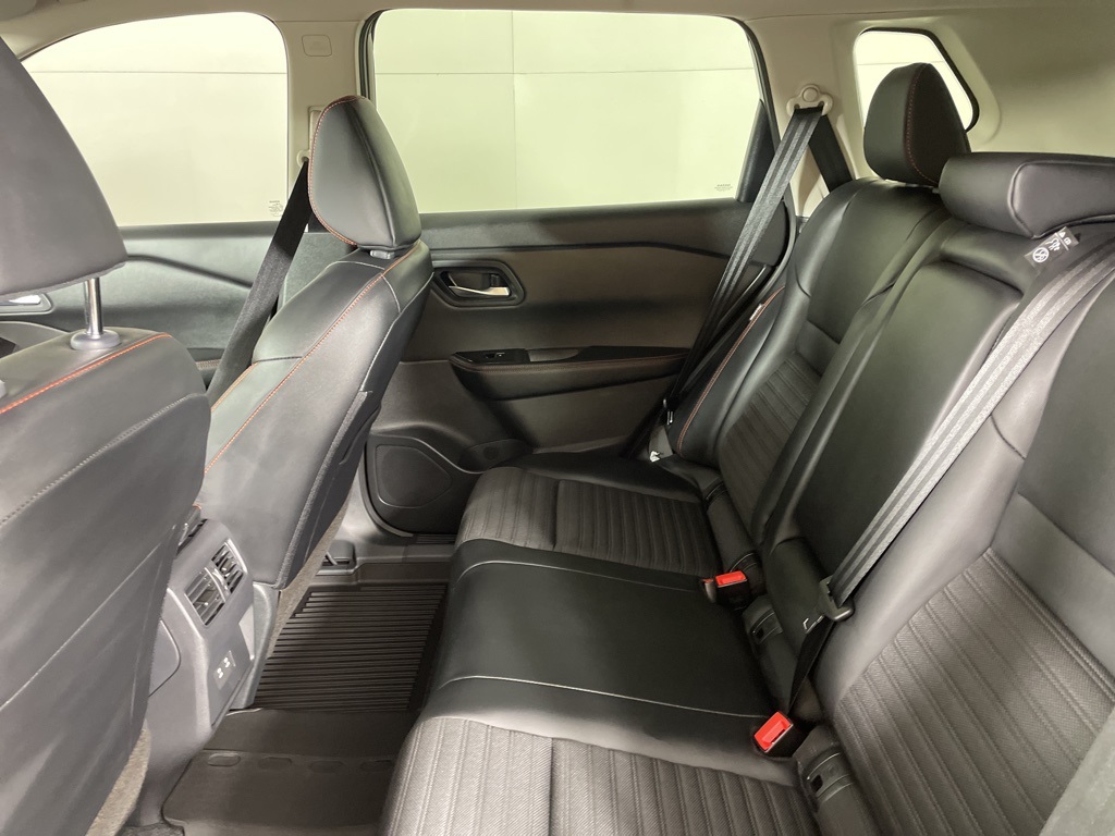 2026 Nissan Rogue SV photo 28