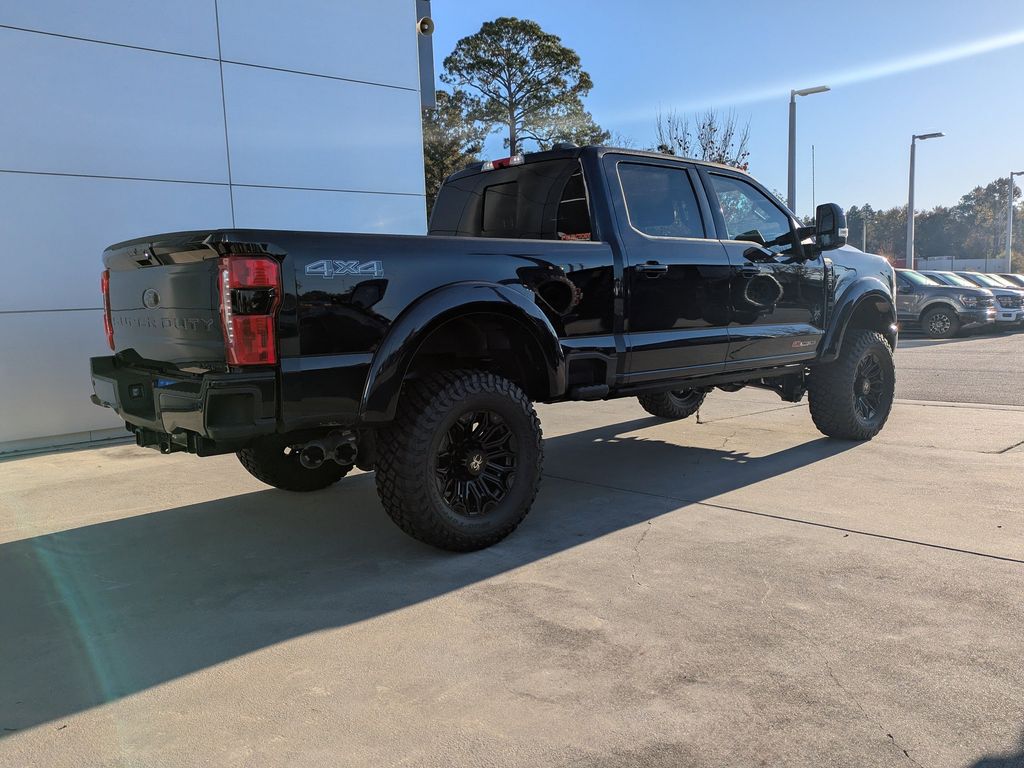 2025 Ford F-250 Lariat photo 4