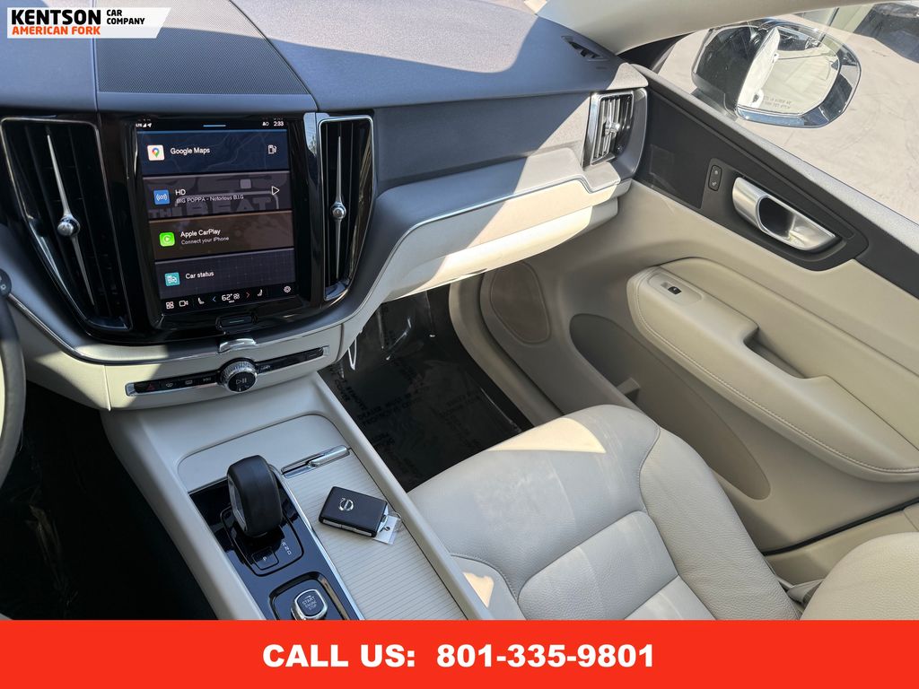 2024 Volvo XC60 Core photo 21