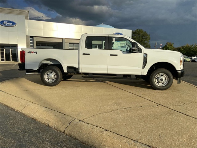 2026 Ford F-250 photo 2