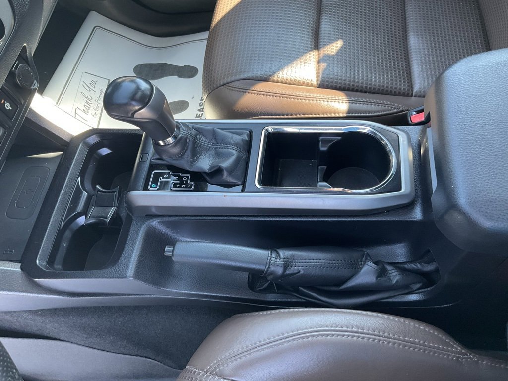 2016 Toyota Tacoma Limited photo 9