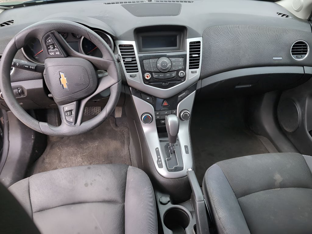 2016 Chevrolet Cruze LT photo 11