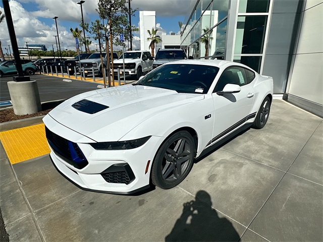 2025 Ford Mustang GT Premium photo 3