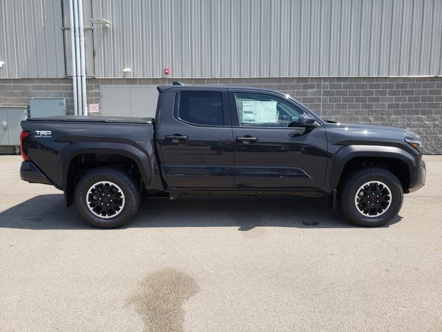2025 Toyota Tacoma TRD Off-Road 4x4 Double Cab photo 4