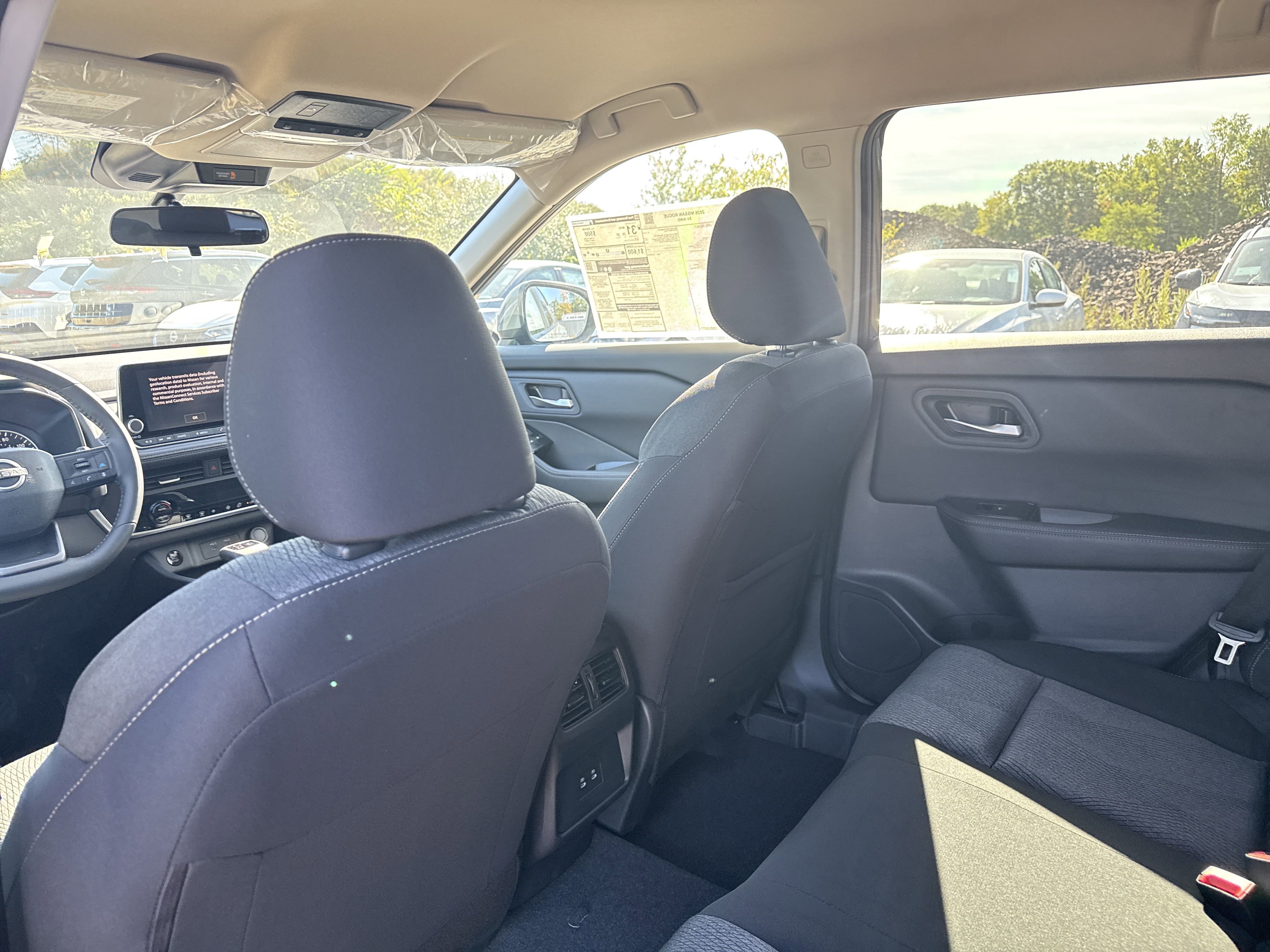 2026 Nissan Rogue SV photo 2