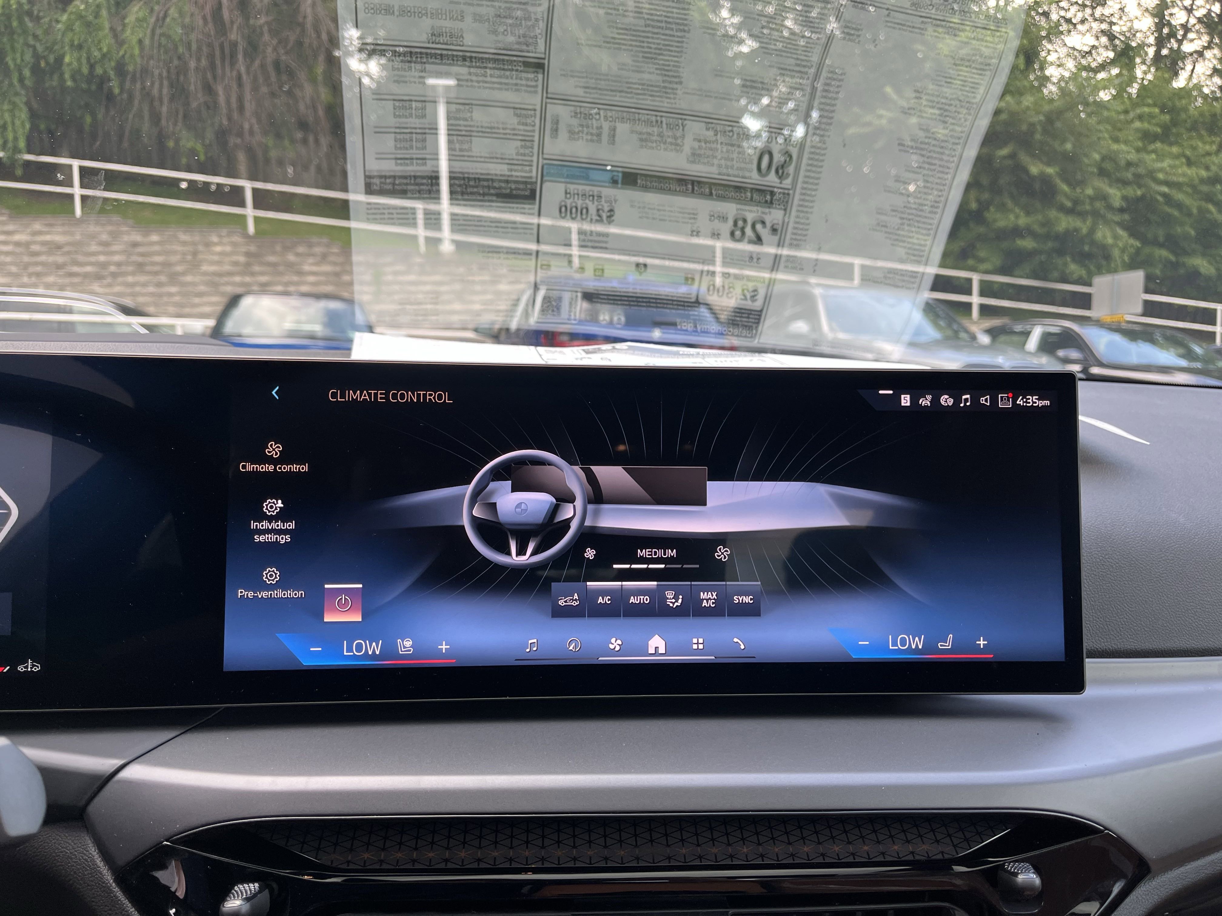 2025 Bmw 230i xDrive Coupe photo 4