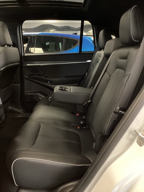 2025 Jeep Wagoneer S Limited photo 9