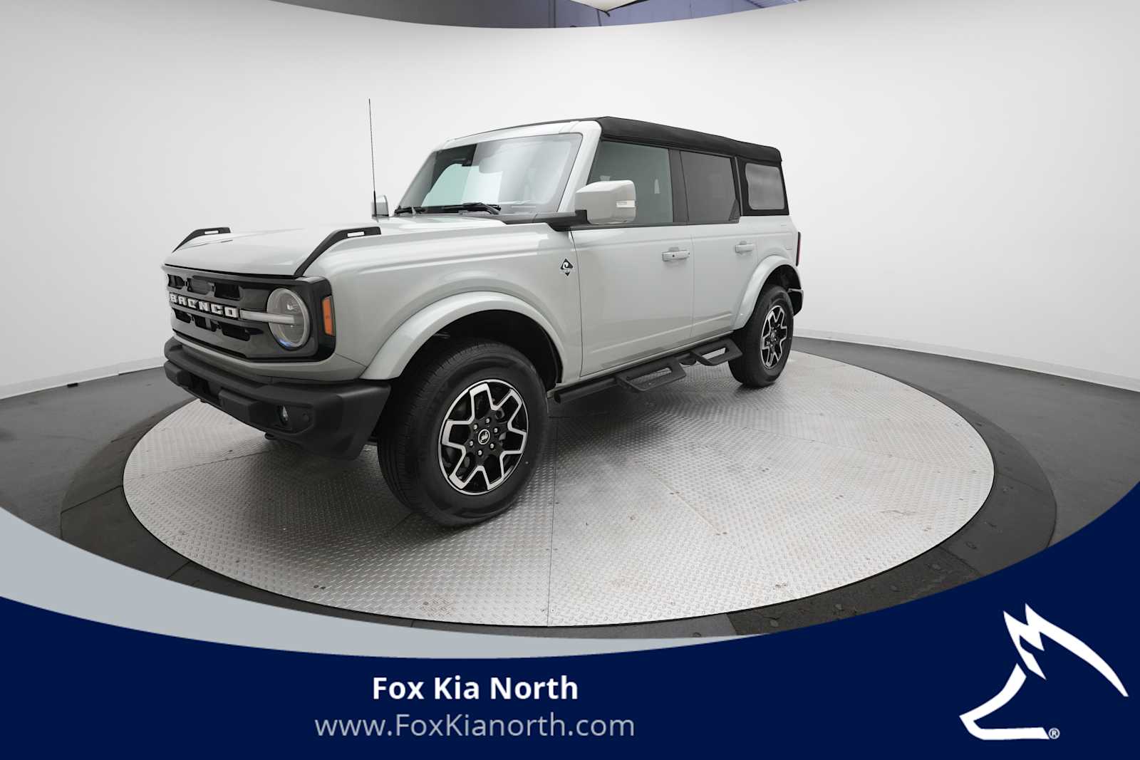 2024 Ford Bronco 4-Door Outer Banks's photo