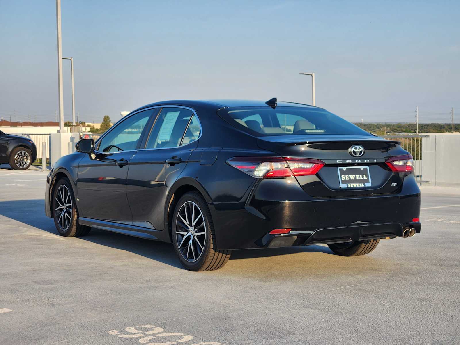 2023 Toyota Camry SE photo 7