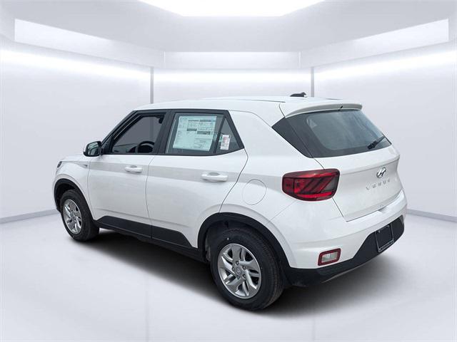 2026 Hyundai Venue SE photo 4
