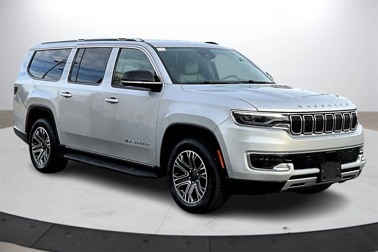 2023 Jeep Wagoneer L Series II's photo