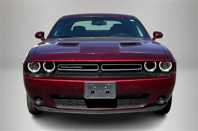 2019 Dodge Challenger SXT photo 3