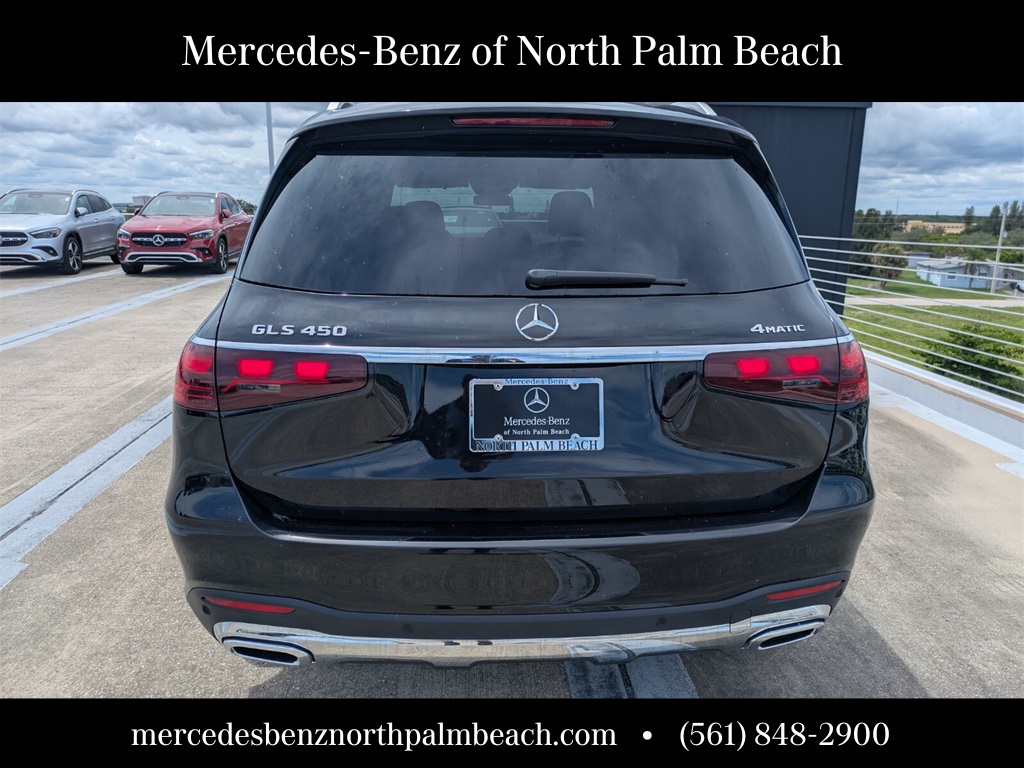 2026 Mercedes Benz GLS 450 4MATIC photo 3