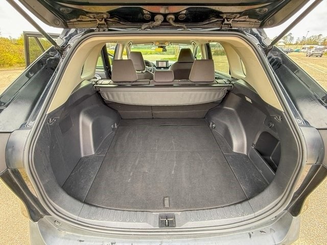 Image 10 of Pre-Owned 2021 Toyota RAV4 XLE