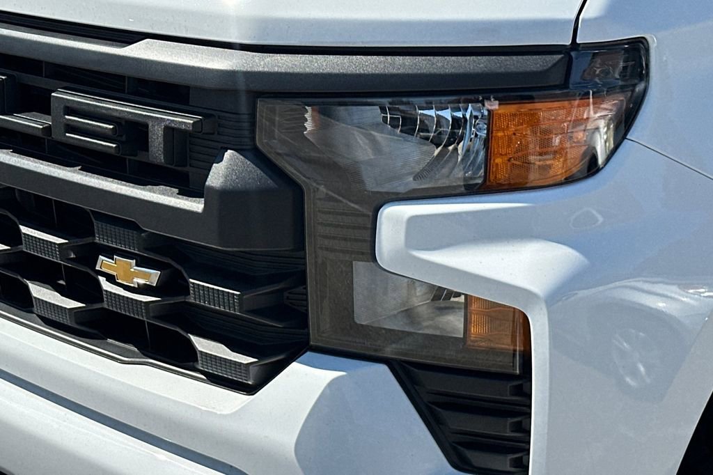 2025 Chevrolet Silverado 1500 Custom photo 29
