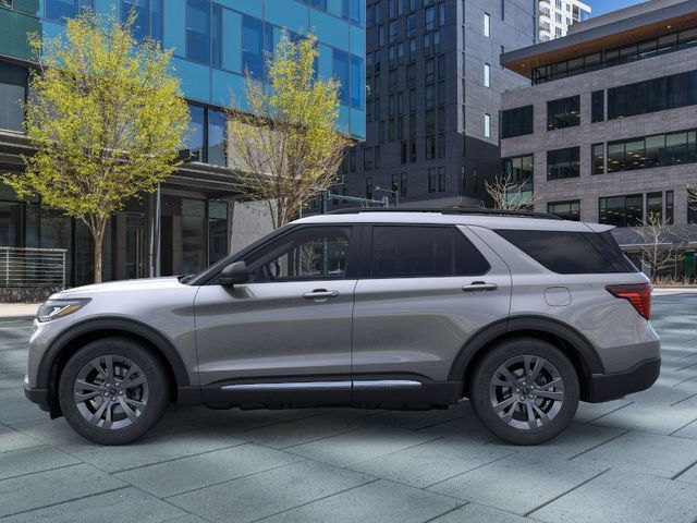 2025 Ford Explorer photo 2