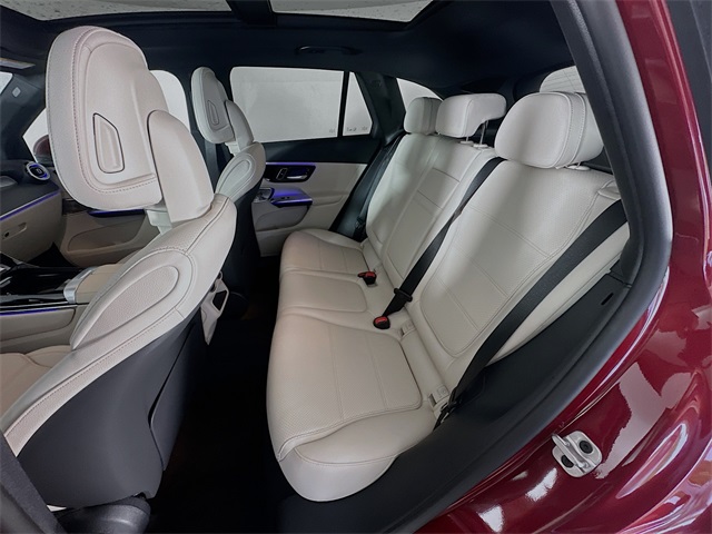 2025 Mercedes Benz GLC 300 photo 23