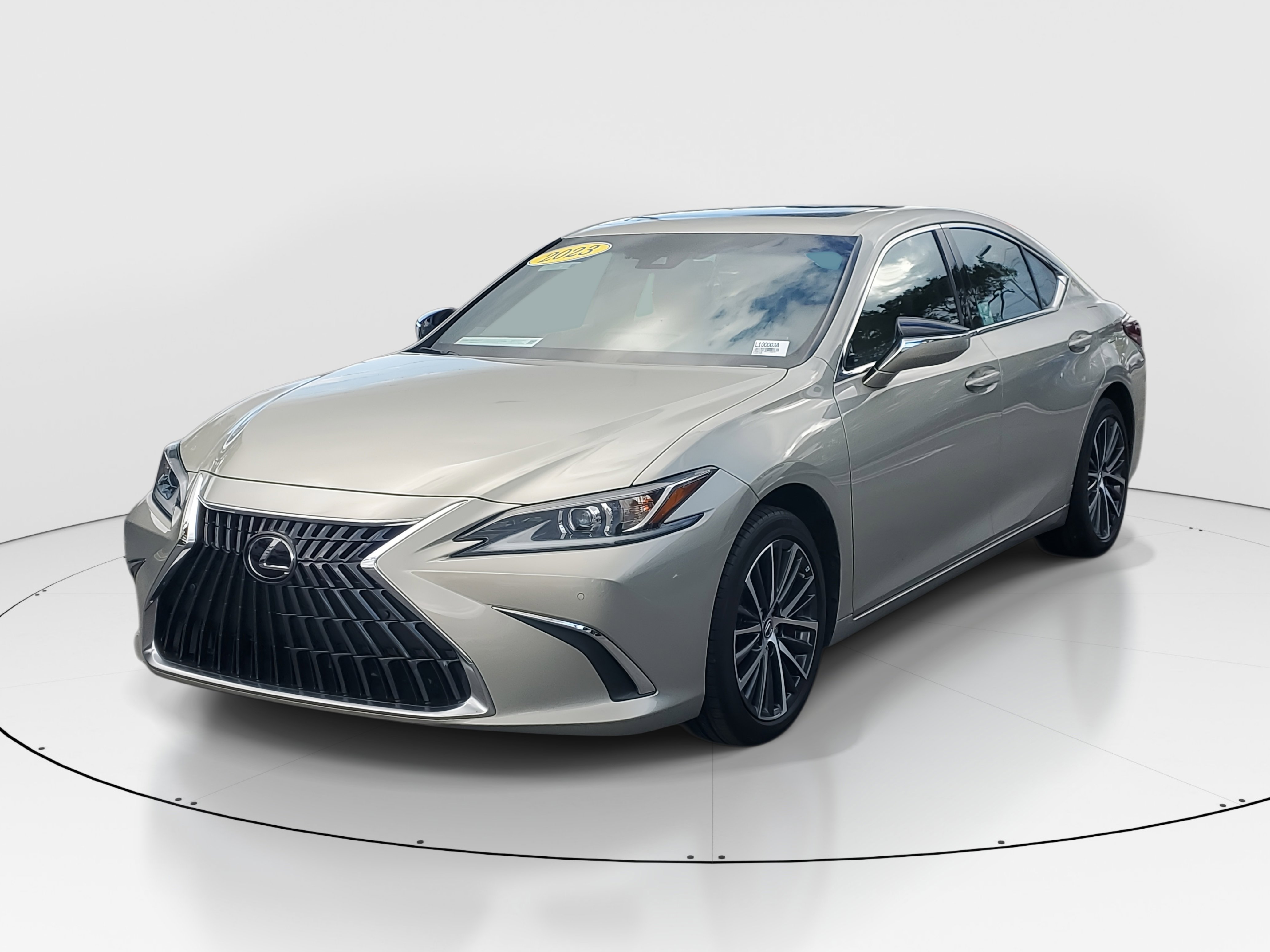 2023 Lexus ES 350 photo 4