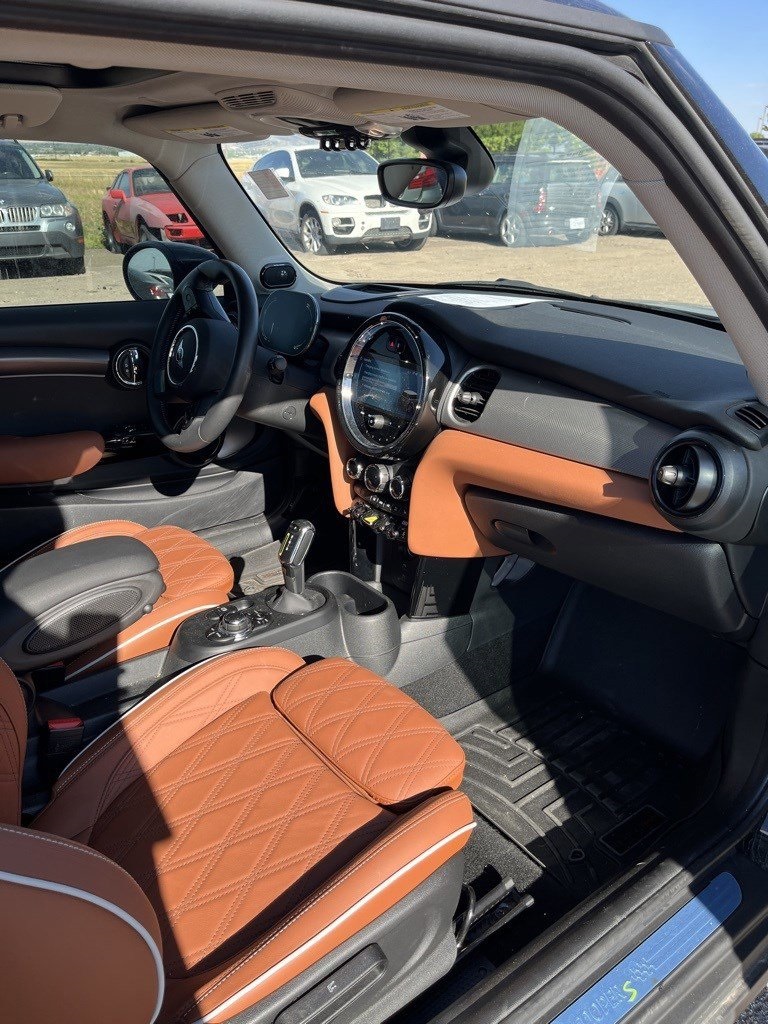 2024 Mini Cooper 2 Door Hardtop SE photo 8