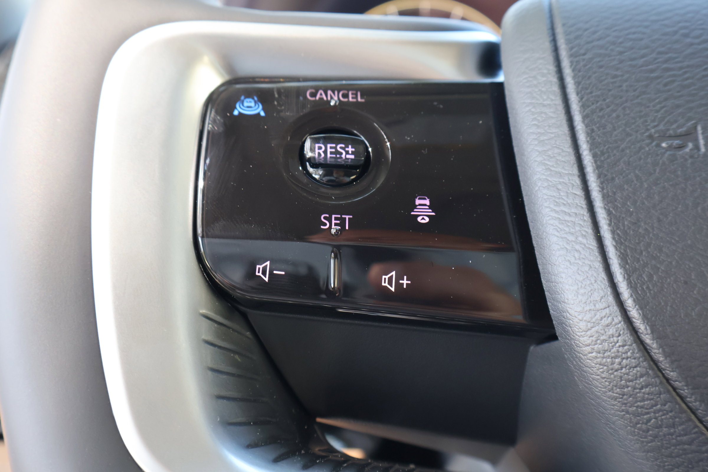 2026 Infiniti QX80 Luxe photo 26