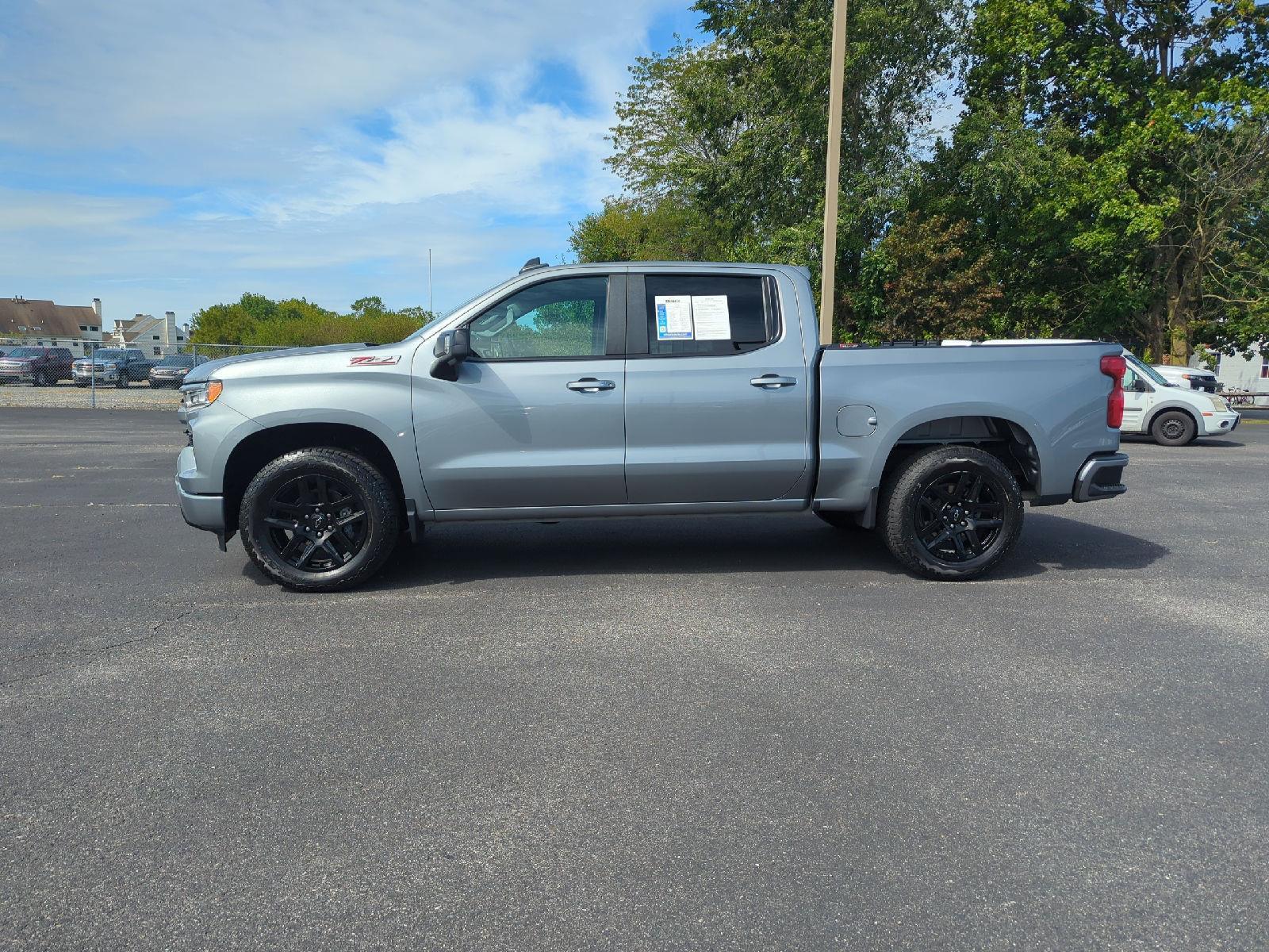 2023 Chevrolet Silverado 1500 RST photo 4