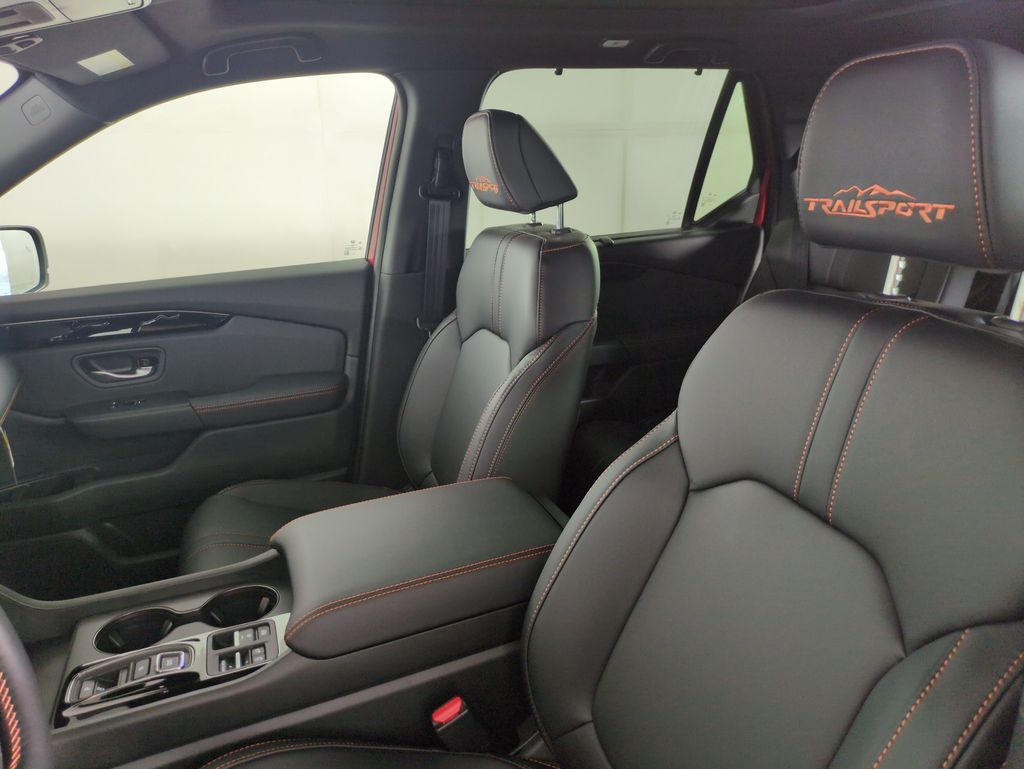 2025 Honda Pilot TrailSport photo 9