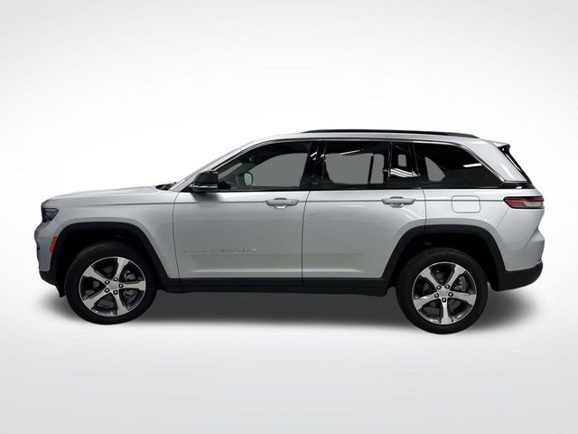 2024 Jeep Grand Cherokee Limited photo 12