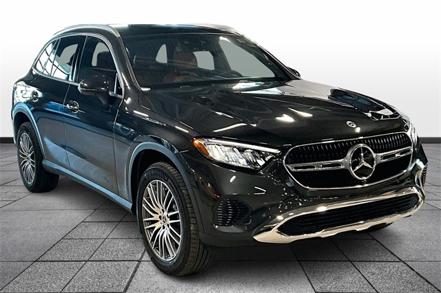 2026 Mercedes-Benz GLC Base's photo