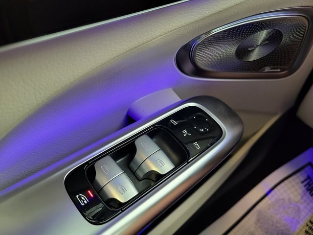 2025 Mercedes Benz C 300 photo 21