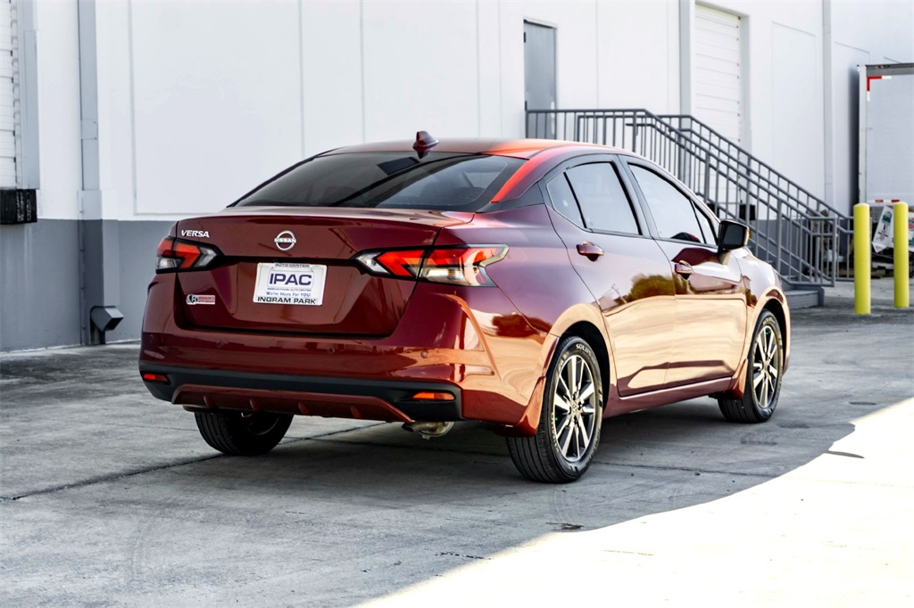 2025 Nissan Versa SV photo 3