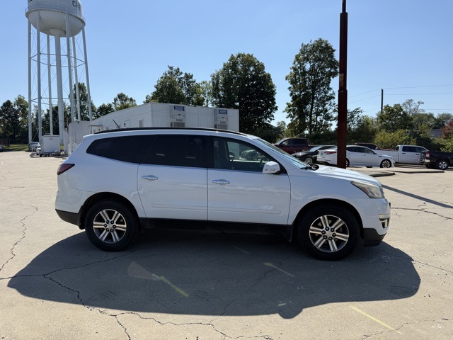 2016 Chevrolet Traverse 2LT photo 5