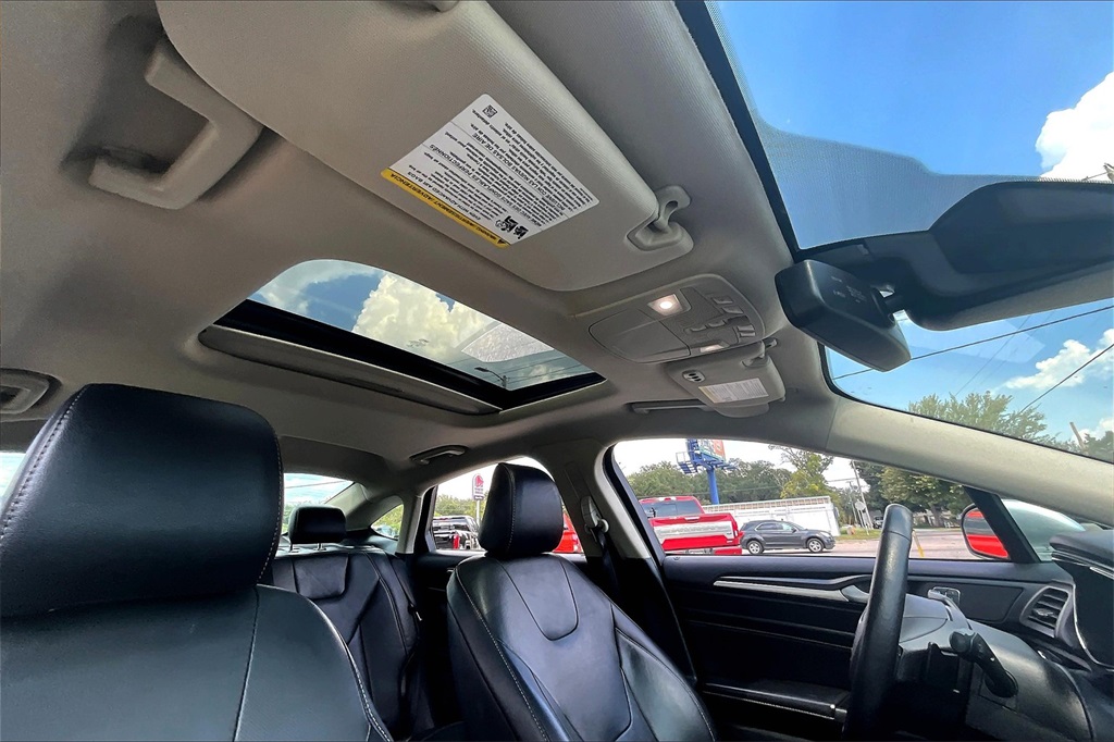 2020 Ford Fusion Titanium photo 26