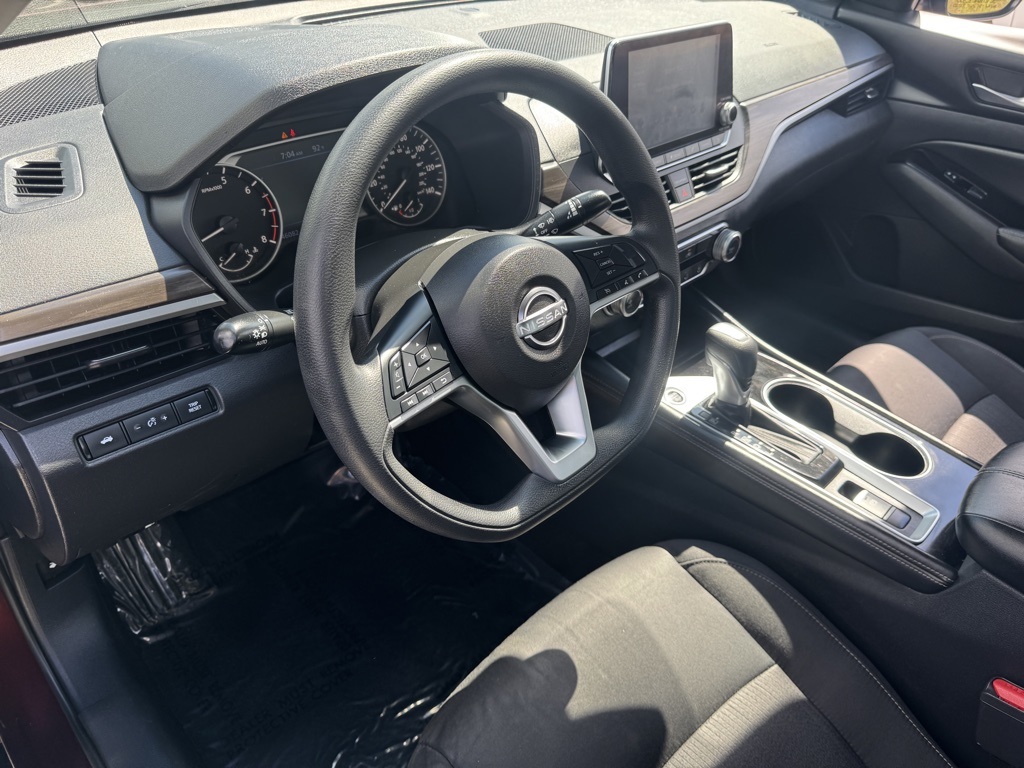 2023 Nissan Altima 2.5 SV photo 17