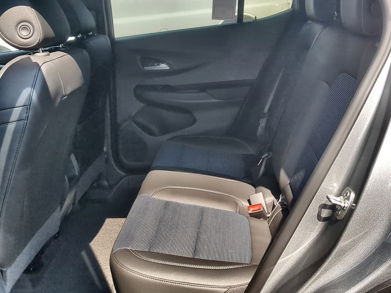 2025 Buick Envista Preferred photo 17