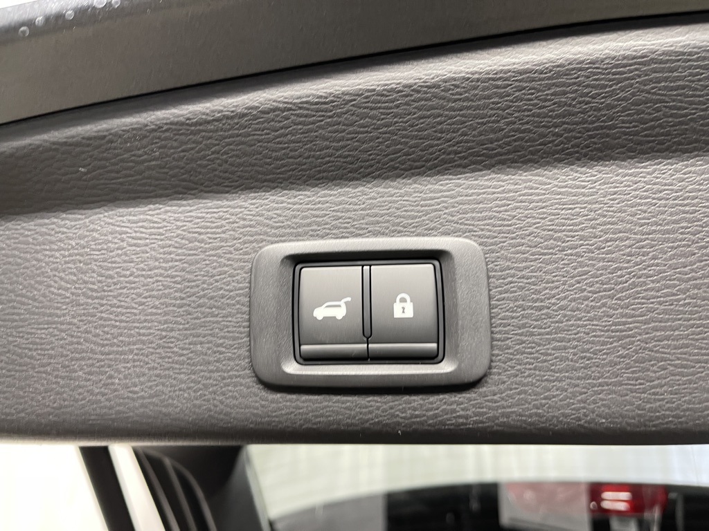 2025 Mitsubishi Outlander SE photo 34