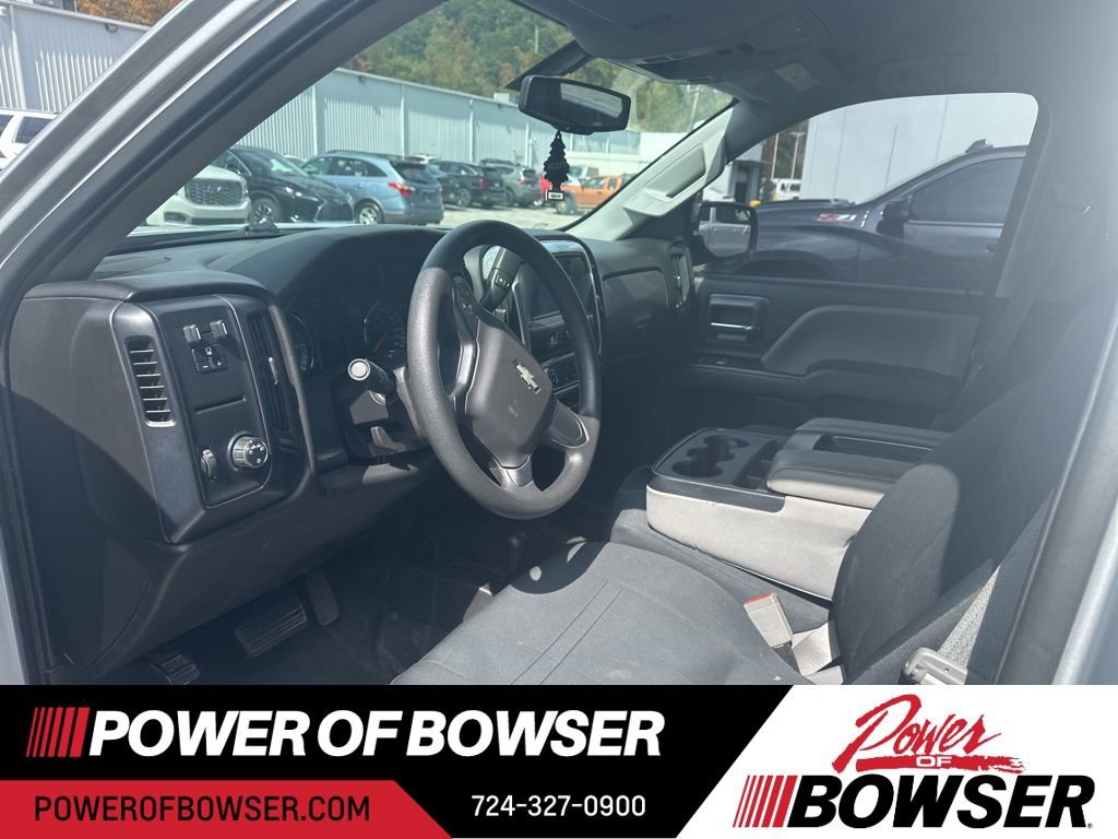2016 Chevrolet Silverado 1500 Custom photo 11