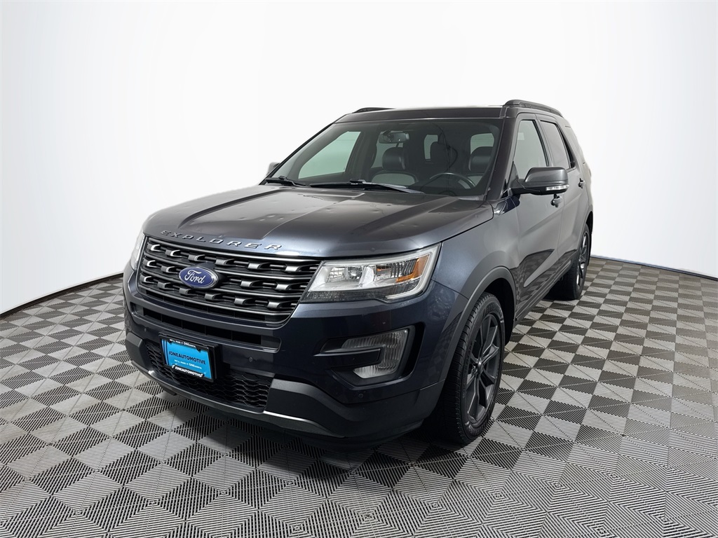 2017 Ford Explorer XLT's photo