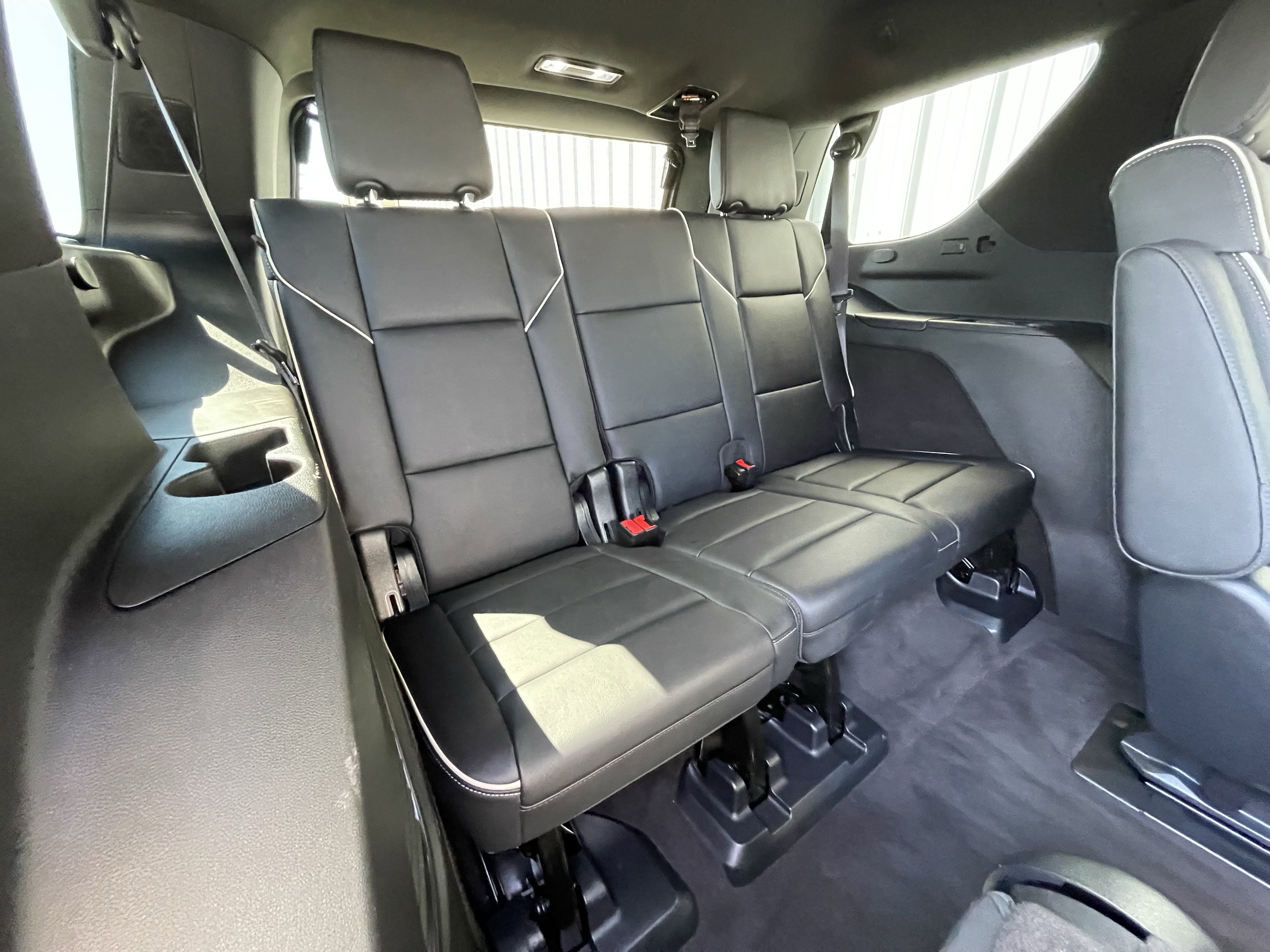 2023 Cadillac Escalade Premium Luxury photo 2