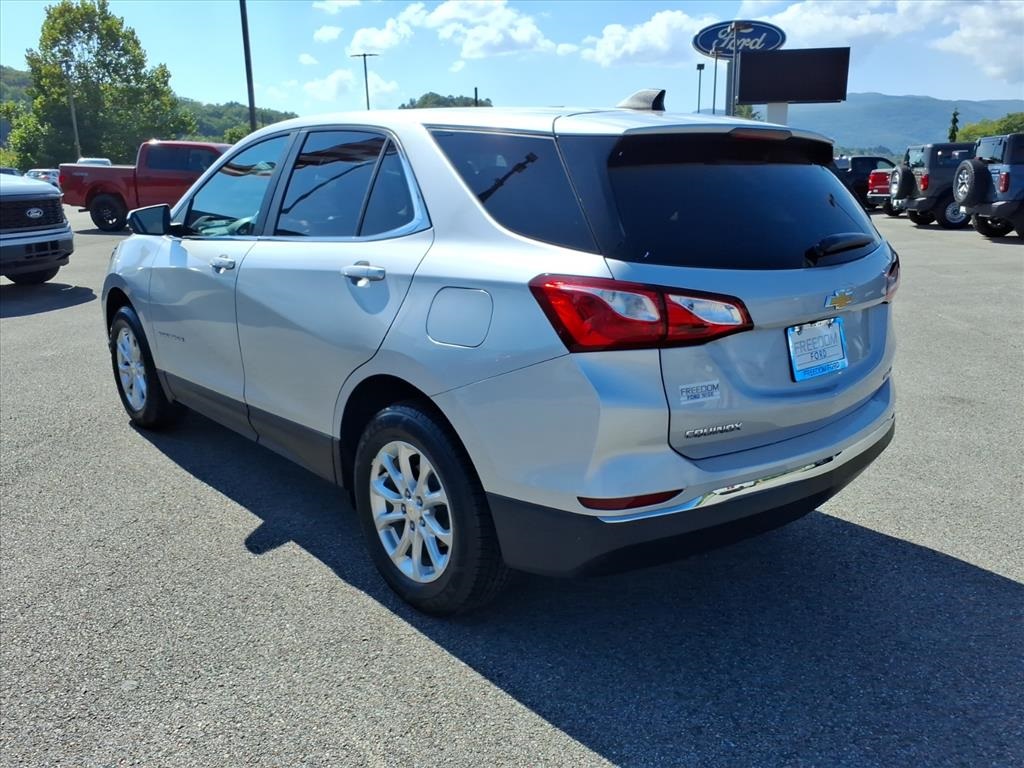 2021 Chevrolet Equinox LT photo 3
