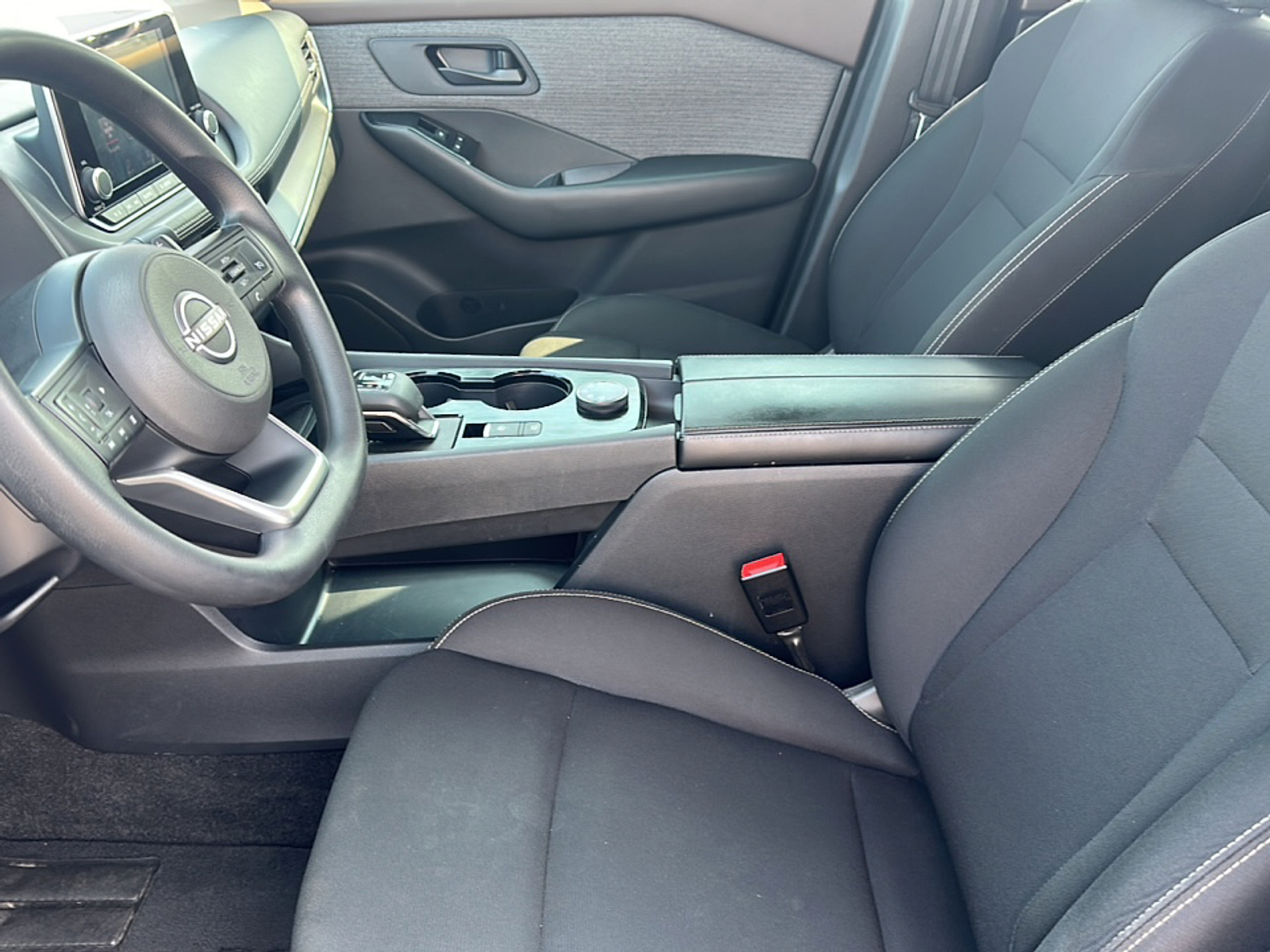 2023 Nissan Rogue S AWD photo 4