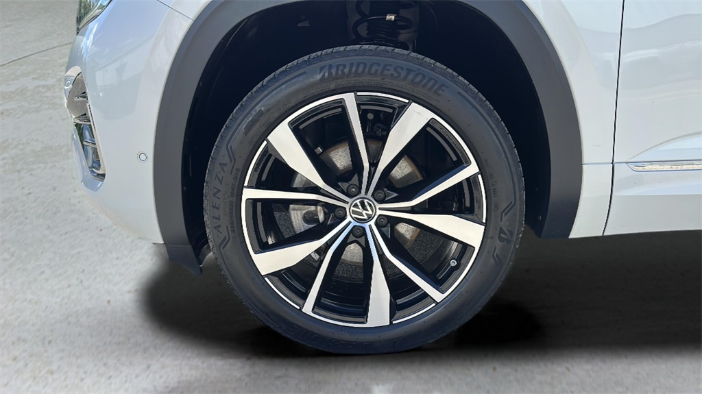 2024 Volkswagen Atlas SEL Premium R-Line photo 10