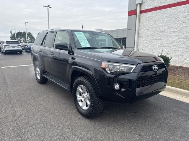 2018 Toyota 4Runner SR5's photo