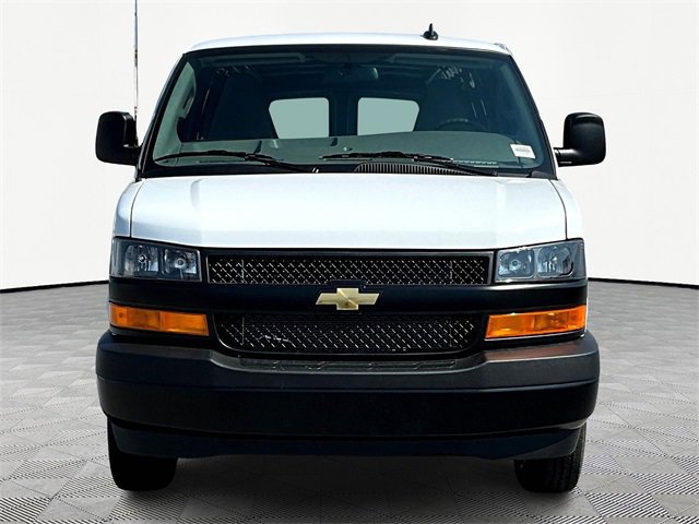 2025 Chevrolet Express Cargo 2500 photo 2
