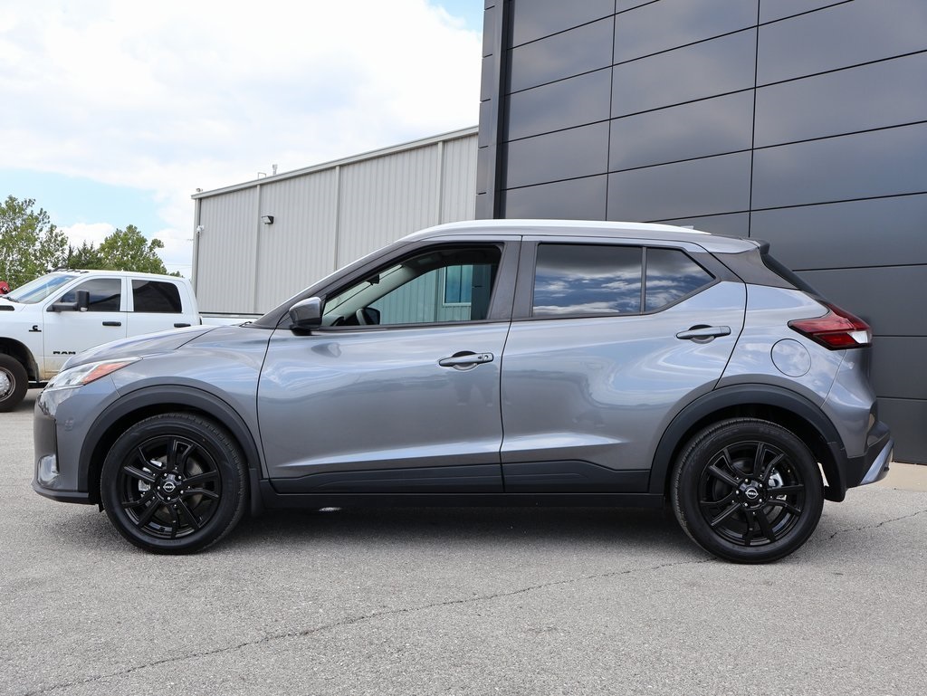 2023 Nissan Kicks SV photo 2